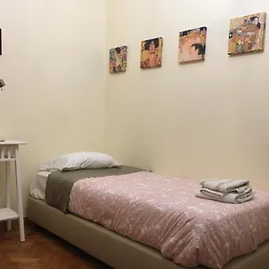 https://moscavide-apartment.hotels-lisbon-portugal.com